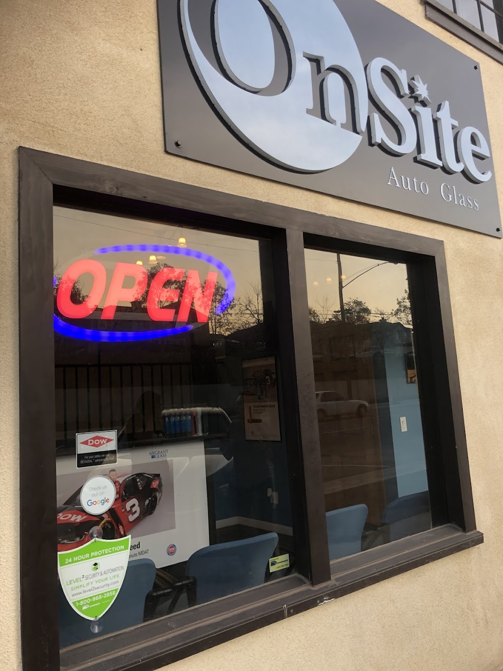 Onsite Autoglass LLC | 2896 Main St, Riverside, CA 92501, USA | Phone: (951) 530-8025