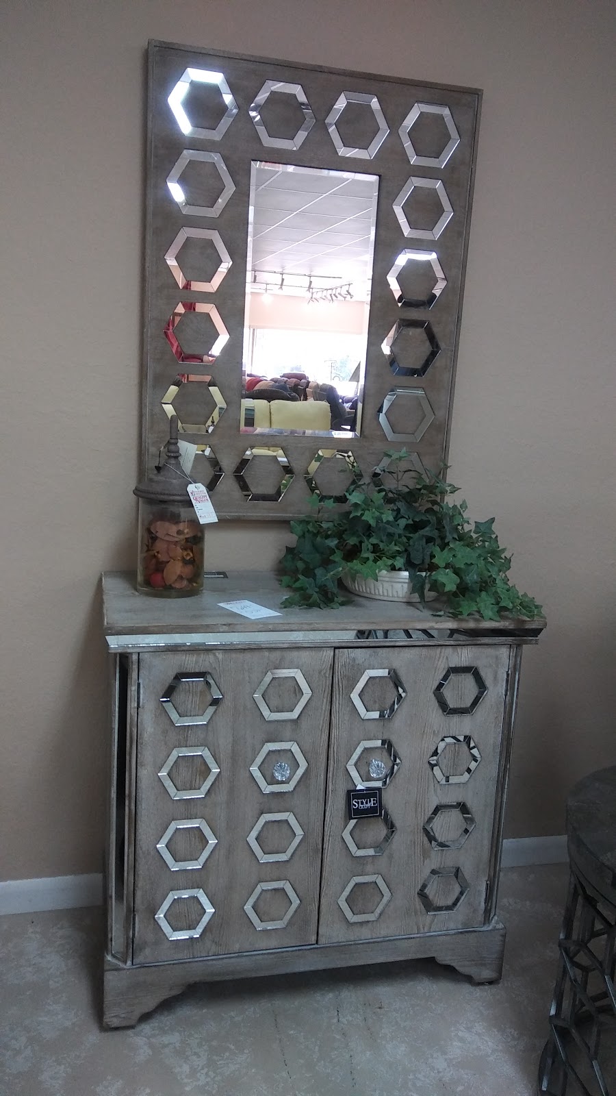 Claussens Furniture | 1500 Havendale Blvd NW, Winter Haven, FL 33881, USA | Phone: (863) 293-1875