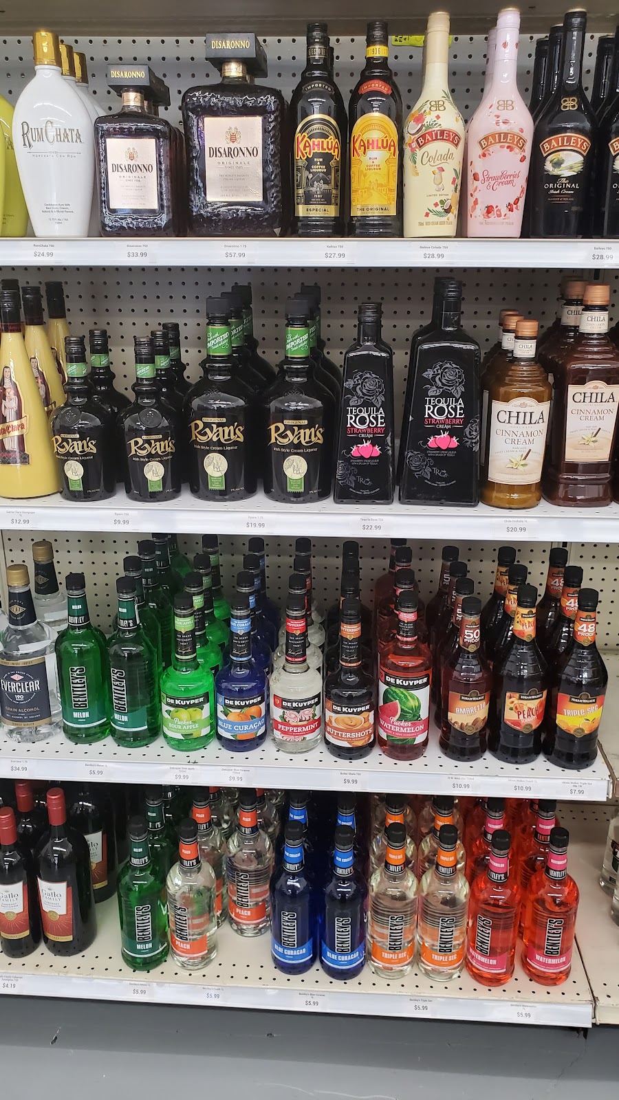 Lucky liquor | 5103 Azle Ave suit 600, Fort Worth, TX 76114, USA | Phone: (817) 862-7353