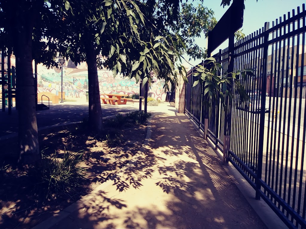 Unidad Park | Beverly Park, Los Angeles, CA 90026, USA | Phone: (213) 485-4833