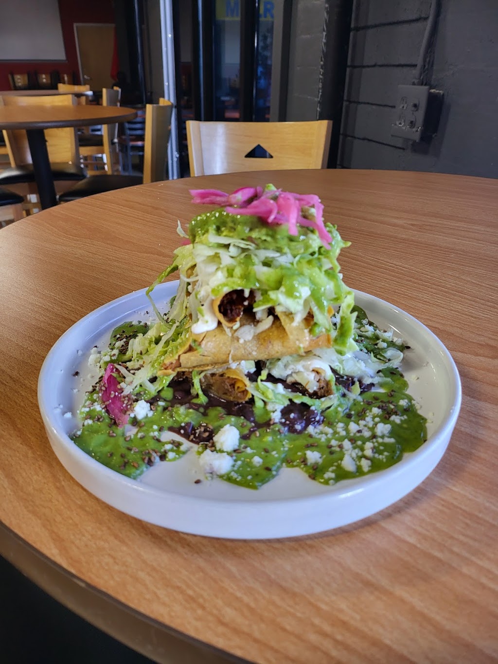 El zarape Melrose | 3729 4809 Melrose Ave, Los Angeles, CA 90029, USA | Phone: (323) 848-4609