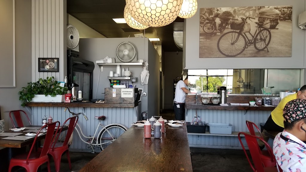 Feu Pho Kitchen | 11310 Ventura Blvd, Studio City, CA 91604, USA | Phone: (818) 423-2240