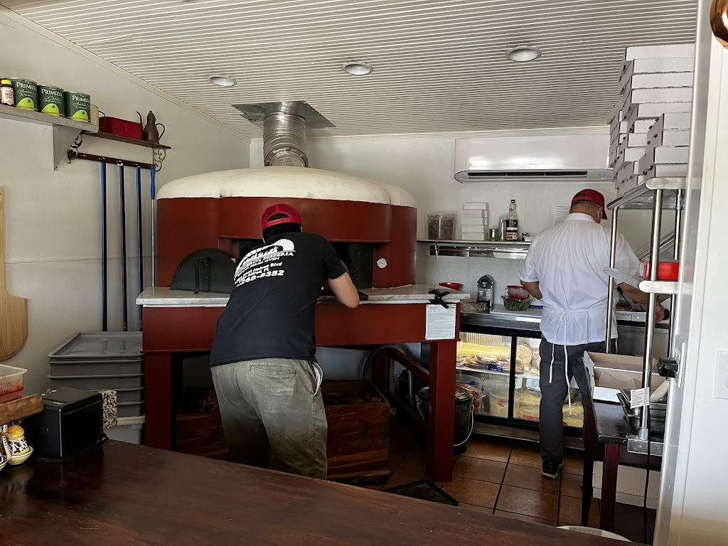 Calogeros Pizzeria | 148A W Haines Blvd, Lake Alfred, FL 33850, USA | Phone: (863) 268-8352
