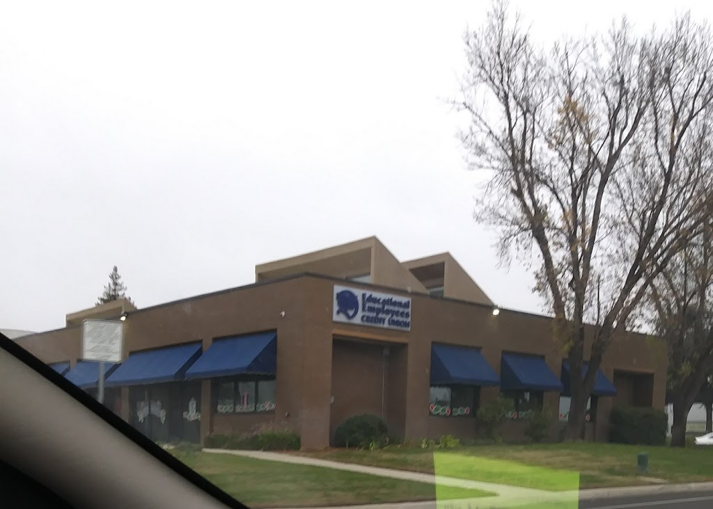 Educational Employees Credit Union - EECU - Clinton Way Branch | 4986 E Clinton Way, Fresno, CA 93727, USA | Phone: (559) 437-7700