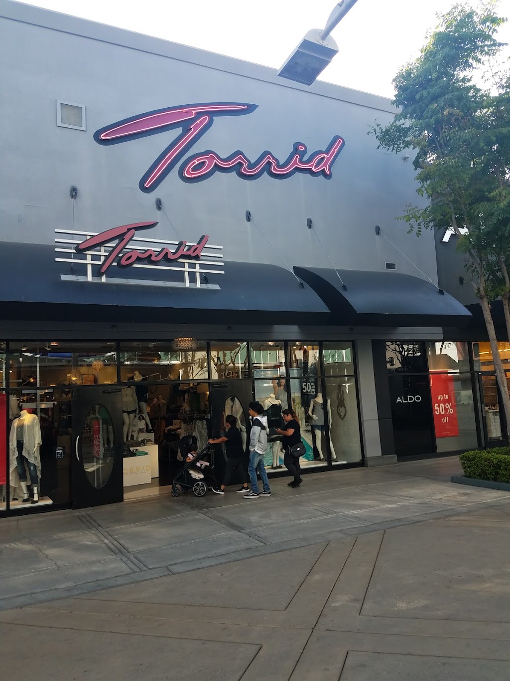 Torrid | 20 City Blvd W Ste 308, Orange, CA 92868, USA | Phone: (714) 385-1358