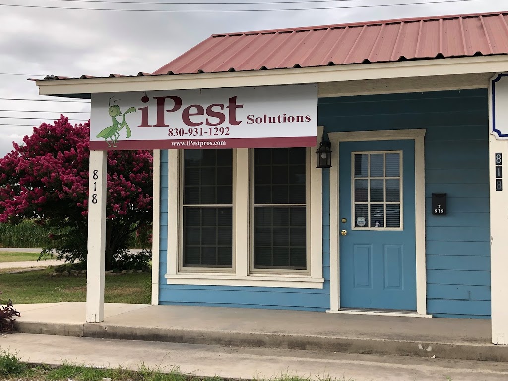 iPest Solutions San Antonio | 818 US-90 E, Castroville, TX 78009 | Phone: (830) 931-1292