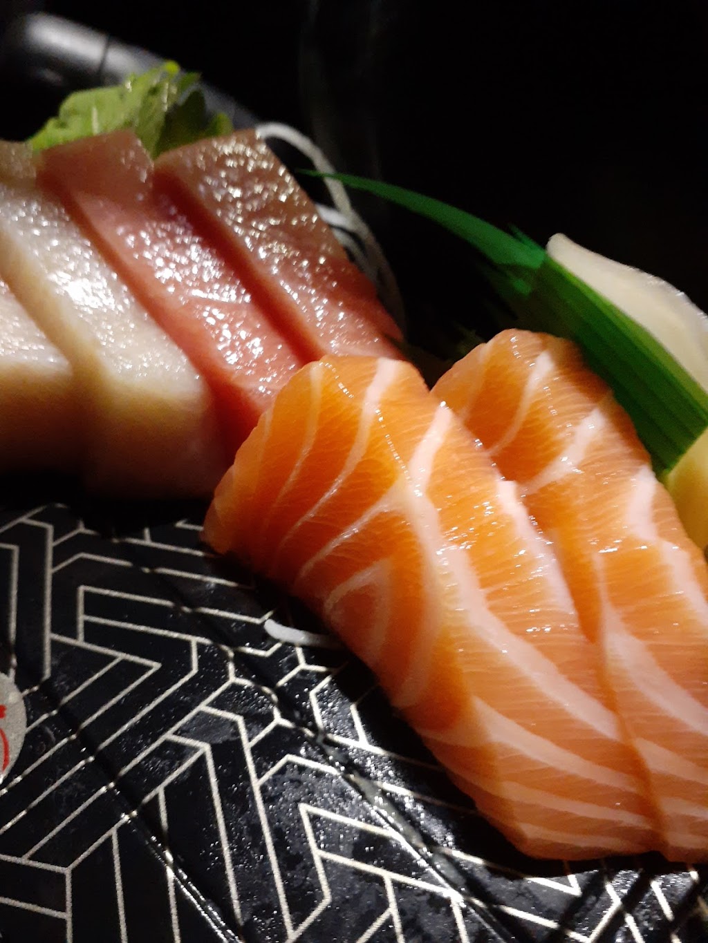 Akemi Sushi | Market Place, 3295 Castro Valley Blvd #109, Castro Valley, CA 94546, USA | Phone: (510) 363-9179