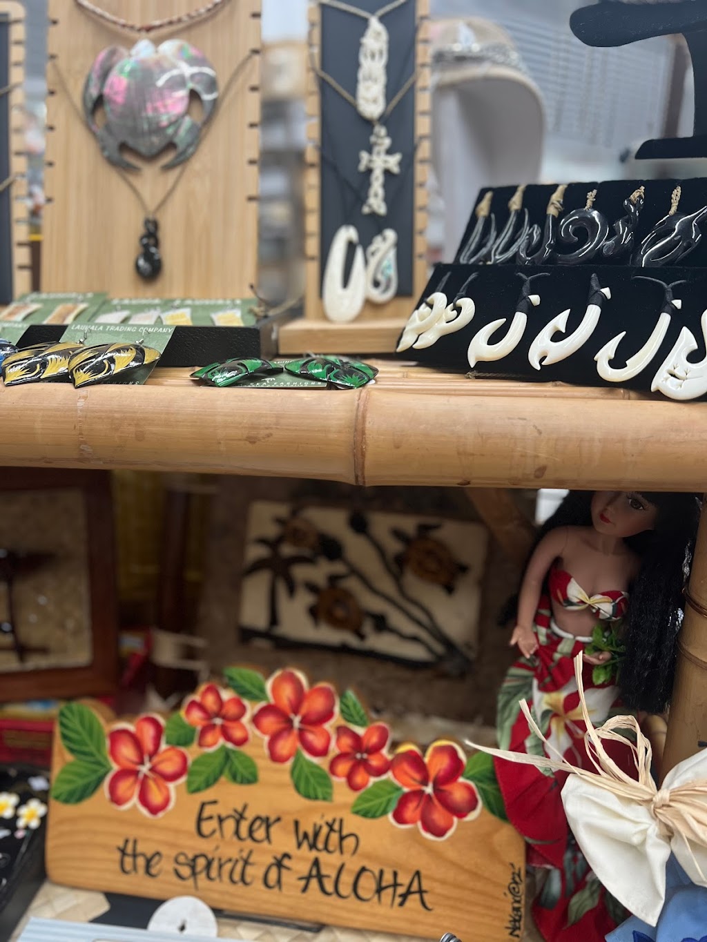 Sea Hive Marketplace | 1555 S Coast Hwy, Oceanside, CA 92054, USA | Phone: (760) 547-5706