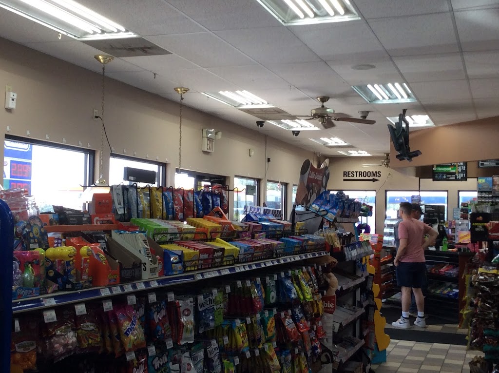 Marathon Gas Station | 7251 S Warren Rd, Warren, IN 46792, USA | Phone: (260) 375-4300