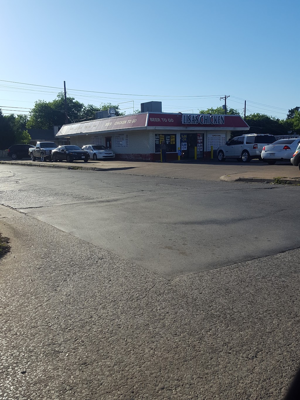 Lisas Chicken | 3770 Hemphill St, Fort Worth, TX 76110, USA | Phone: (817) 420-9933