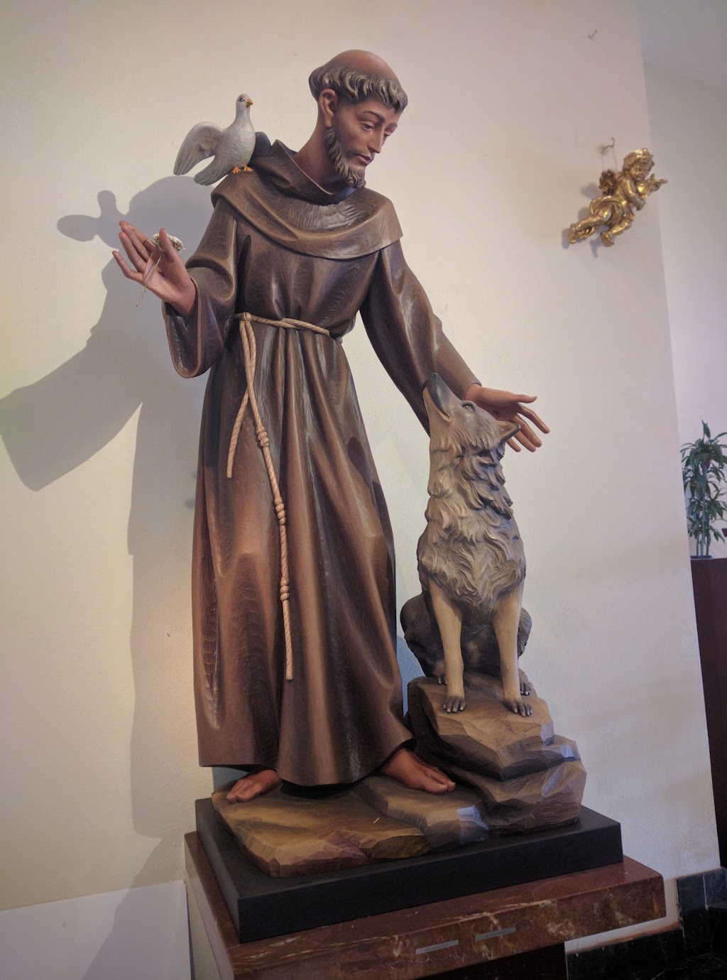 St Francis of Assisi Church | 1523 Golden Gate Ave, Los Angeles, CA 90026, USA | Phone: (323) 664-1305