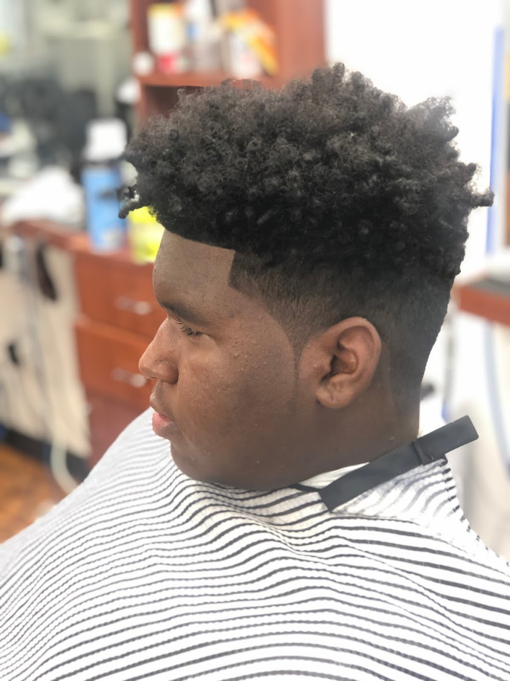 Universal Chop Shop Barbershop | 906 Crossings Blvd Suite A, Hopewell, VA 23860, USA | Phone: (804) 861-1220