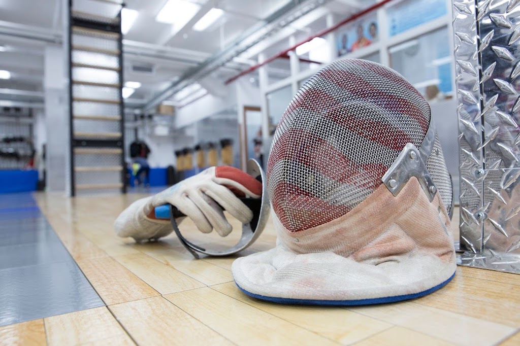 Manhattan Fencing | 15 W 37th St, New York, NY 10018 | Phone: (212) 382-2255