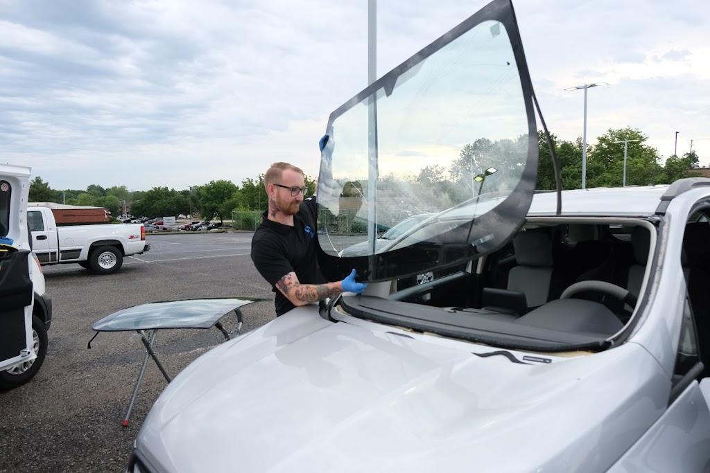 SOS Auto Glass & Calibration | 10771 Baur Blvd, Creve Coeur, MO 63132, USA | Phone: (314) 288-1600