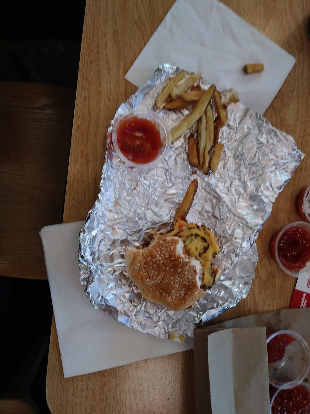 Five Guys | 753 Howe Avenue And, Clyde Ave, Cuyahoga Falls, OH 44221, USA | Phone: (330) 920-9444