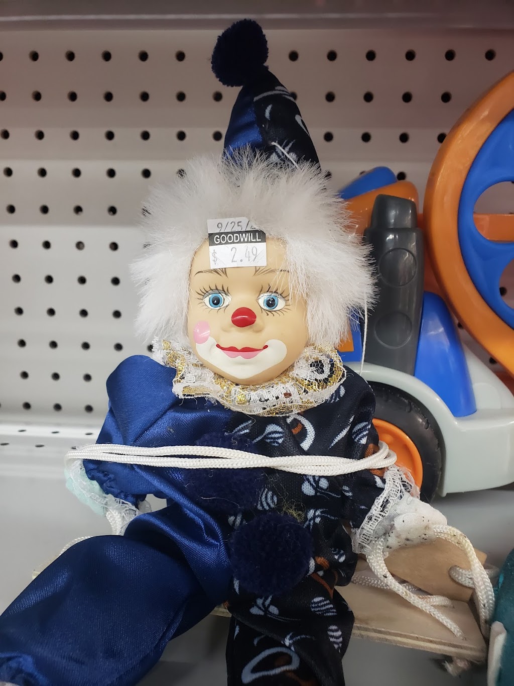 Goodwill Sacramento Valley & Northern Nevada | 312 N Sunrise Ave, Roseville, CA 95661, USA | Phone: (916) 462-3546