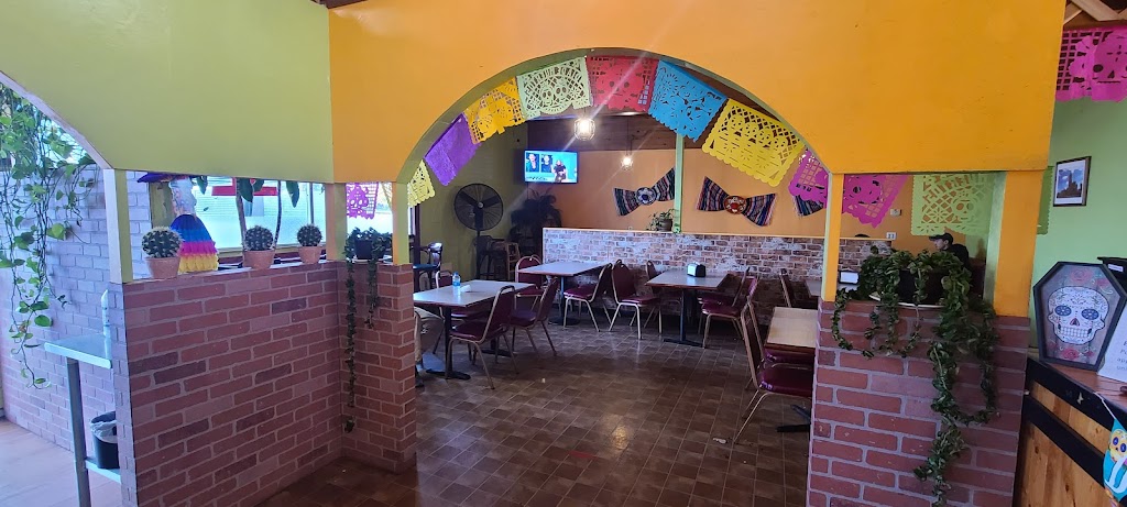 Tacos La Estrella | 2432 19th Ave, Forest Grove, OR 97116, USA | Phone: (503) 359-1920