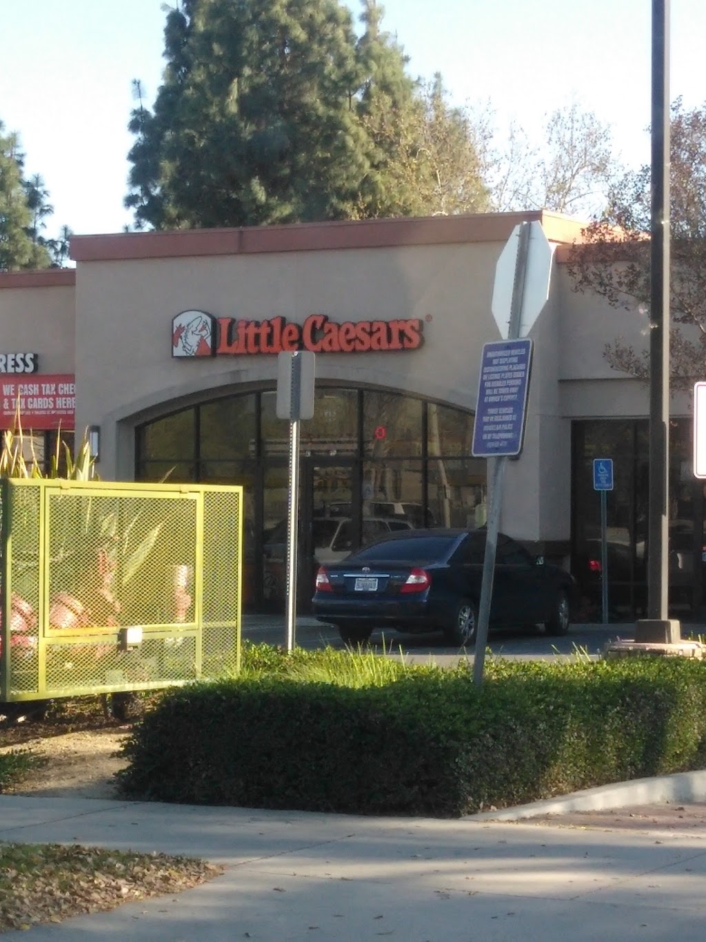 Little Caesars Pizza | 4467 Mission Blvd Suite C, Montclair, CA 91763, USA | Phone: (909) 465-0500