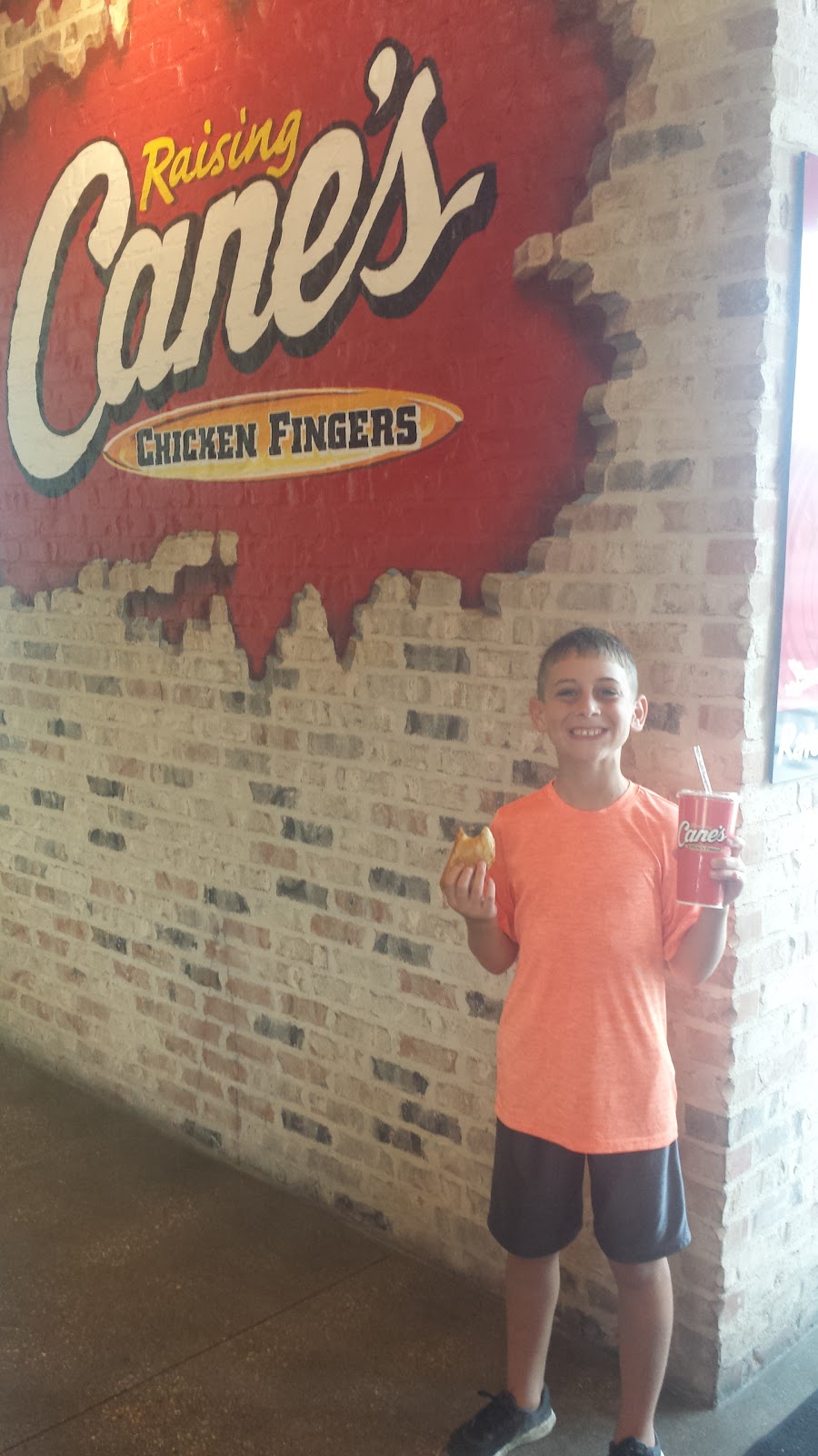 Raising Canes Chicken Fingers | 8113 W Judge Perez Dr, Chalmette, LA 70043, USA | Phone: (504) 682-2305