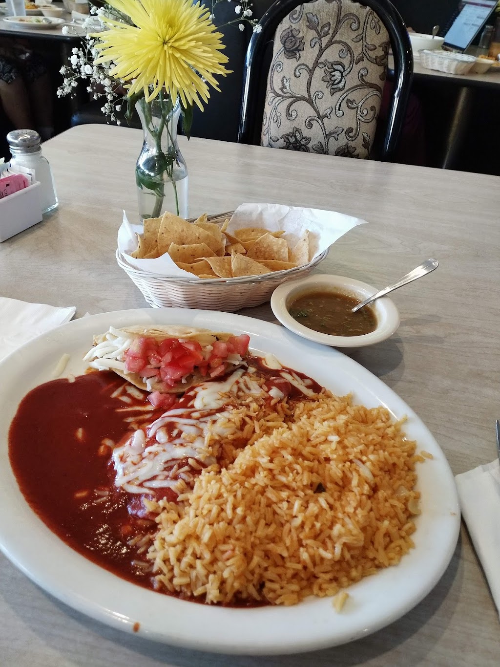 Rafaels Mexican Restaurant | 2226 W Beverly Blvd, Montebello, CA 90640, USA | Phone: (323) 728-4880