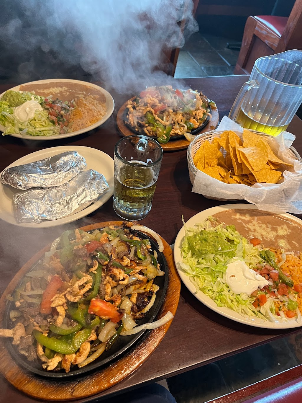 El Nopal | 2365 Landmark Way NE, Corydon, IN 47112, USA | Phone: (812) 738-0300