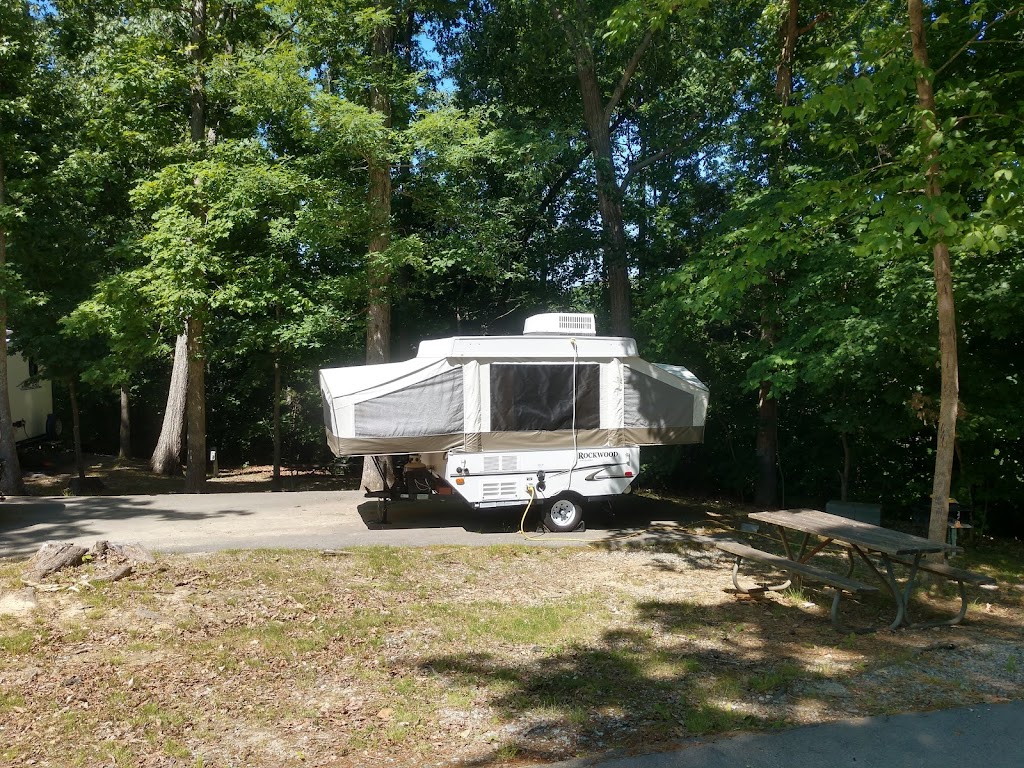 Oak Hollow Campground | 3415 N Centennial St, High Point, NC 27265, USA | Phone: (336) 883-3492