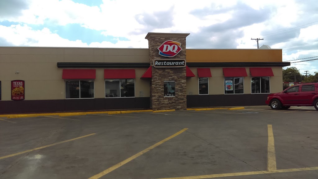 Dairy Queen of Cleburne W. Henderson St. | 901 W Henderson St, Cleburne, TX 76031, USA | Phone: (817) 645-3495