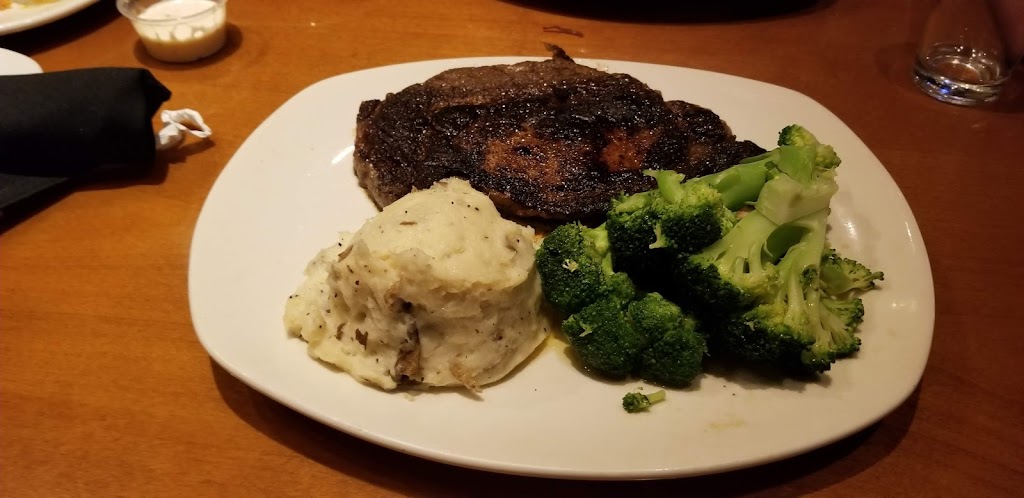 Outback Steakhouse | 13010 Middlebelt Rd, Livonia, MI 48150, USA | Phone: (734) 525-2476