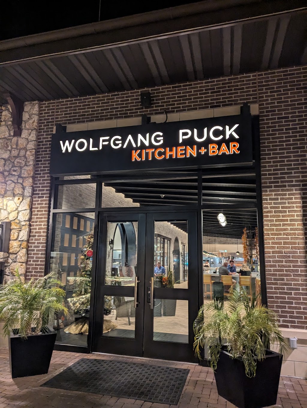 Wolfgang Puck Kitchen + Bar | 3003 Brownwood Blvd, The Villages, FL 32163, USA | Phone: (352) 626-1500