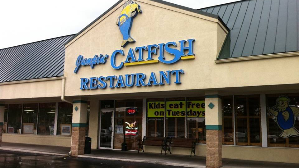 Jumpin Catfish Restaurant | 834 SW Blue Pkwy, Lees Summit, MO 64063, USA | Phone: (816) 554-3474