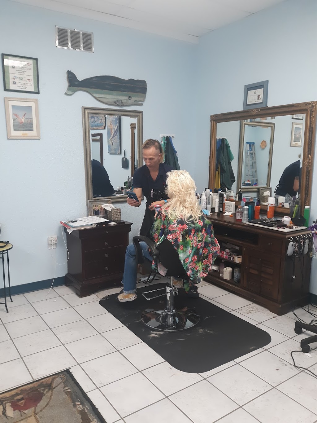Jordan’s Hair Studio | 300 Cut-Off Rd, Port Aransas, TX 78373, USA | Phone: (361) 332-2342