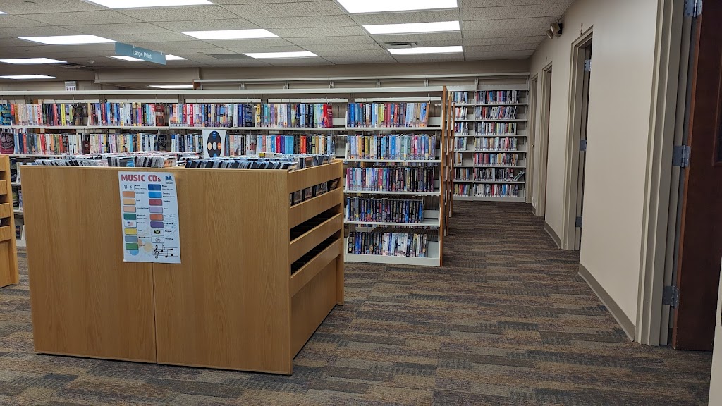 Geauga County Public Library - Chardon Branch | 110 E Park St, Chardon, OH 44024, USA | Phone: (440) 285-7601