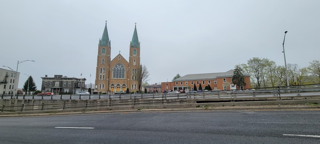 St Casimir Catholic Church | 239 Nepperhan Ave, Yonkers, NY 10701, USA | Phone: (914) 963-1254