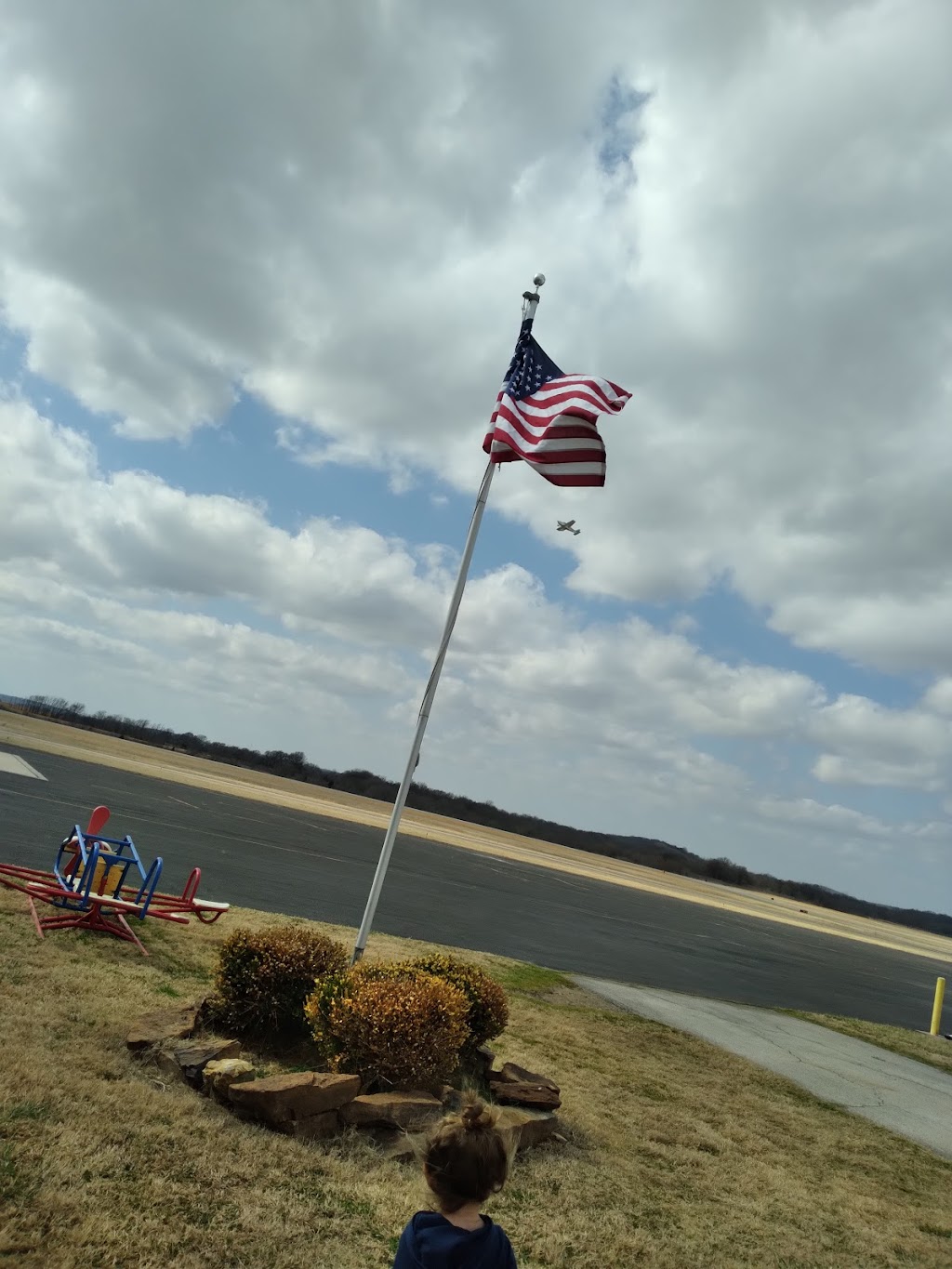 Claremore Regional Airport - KGCM, GCM | 19502 Rogers Post Rd, Claremore, OK 74019, USA | Phone: (918) 343-0931