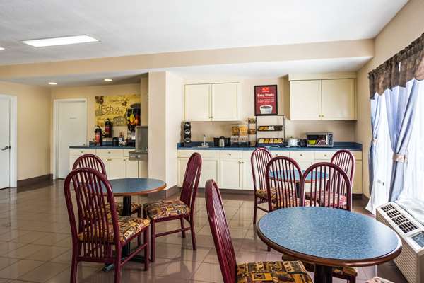 Econo Lodge | 550 South Lofton Dr, Picayune, MS 39466, USA | Phone: (601) 799-2833