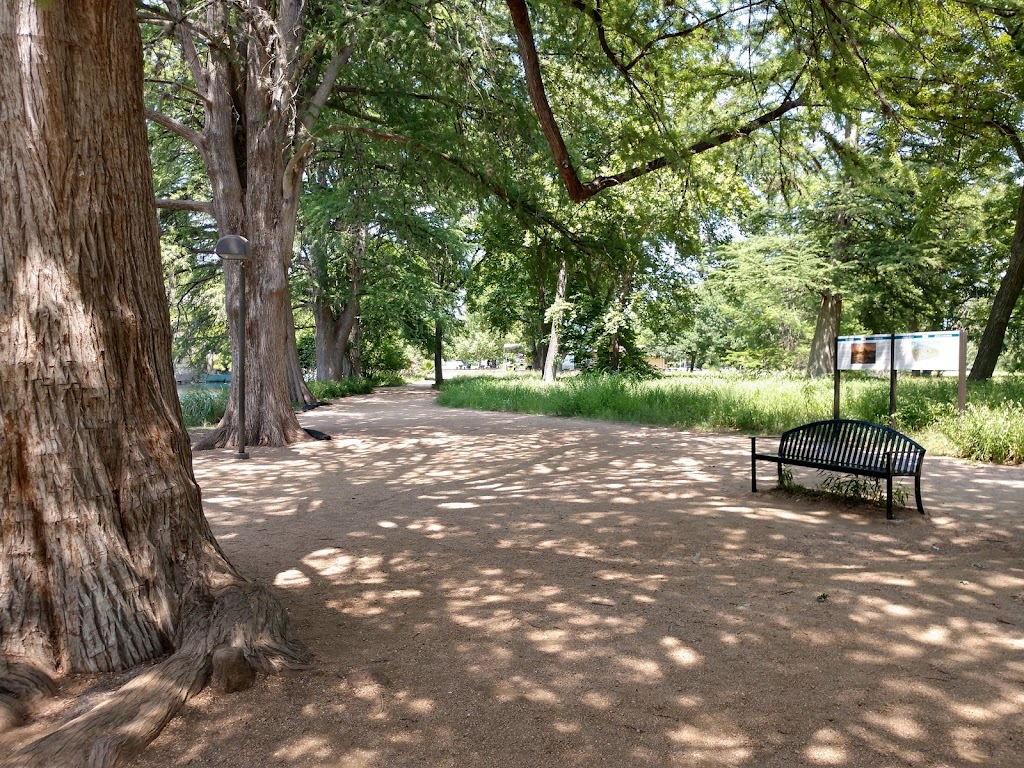 Spring Lake | 201 San Marcos Springs Dr, San Marcos, TX 78666, USA | Phone: (512) 245-7590