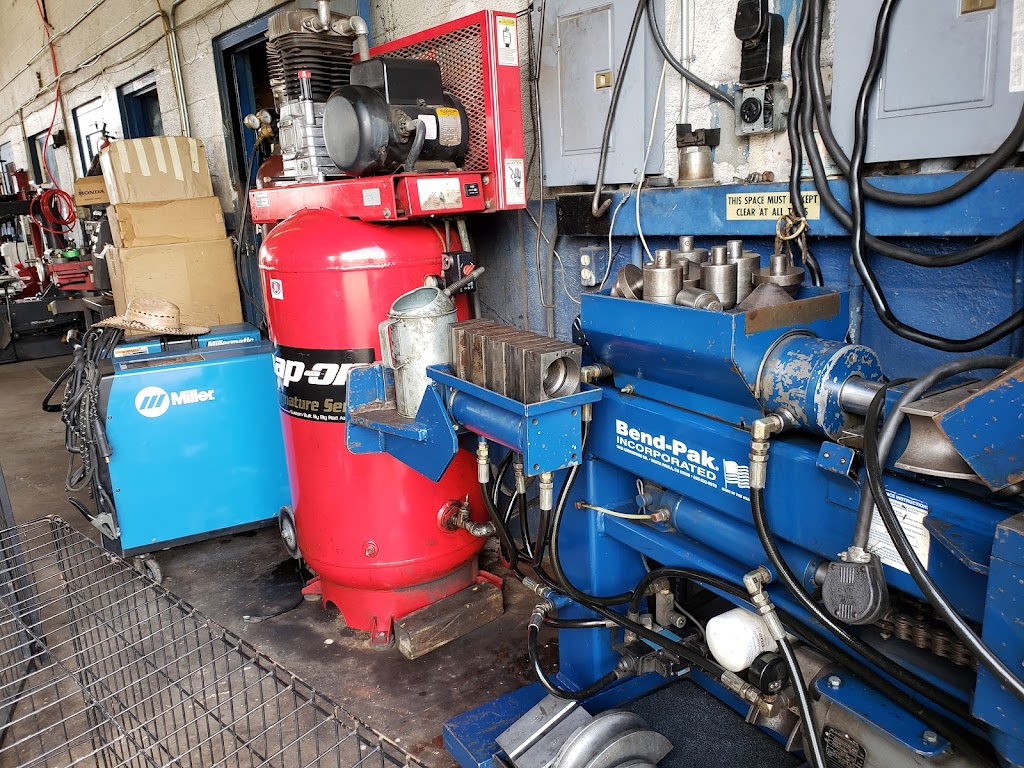 Father and Sons Auto Repair and Towing Services | 1241 W Memorial Blvd, Lakeland, FL 33815, USA | Phone: (863) 682-2791