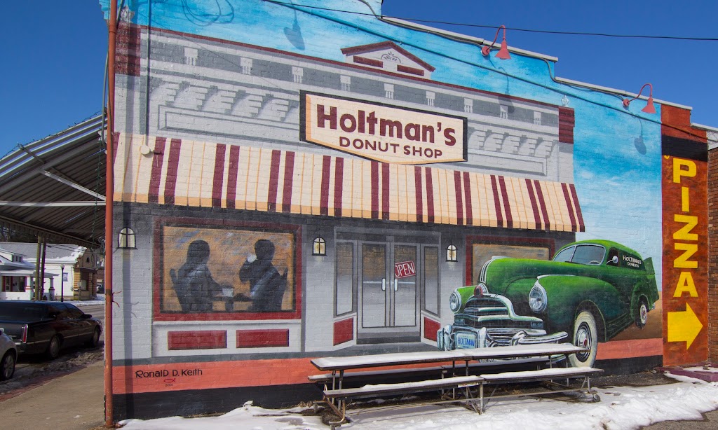 Holtmans Donut Shop | 214 W Main St, Williamsburg, OH 45176, USA | Phone: (513) 724-3865