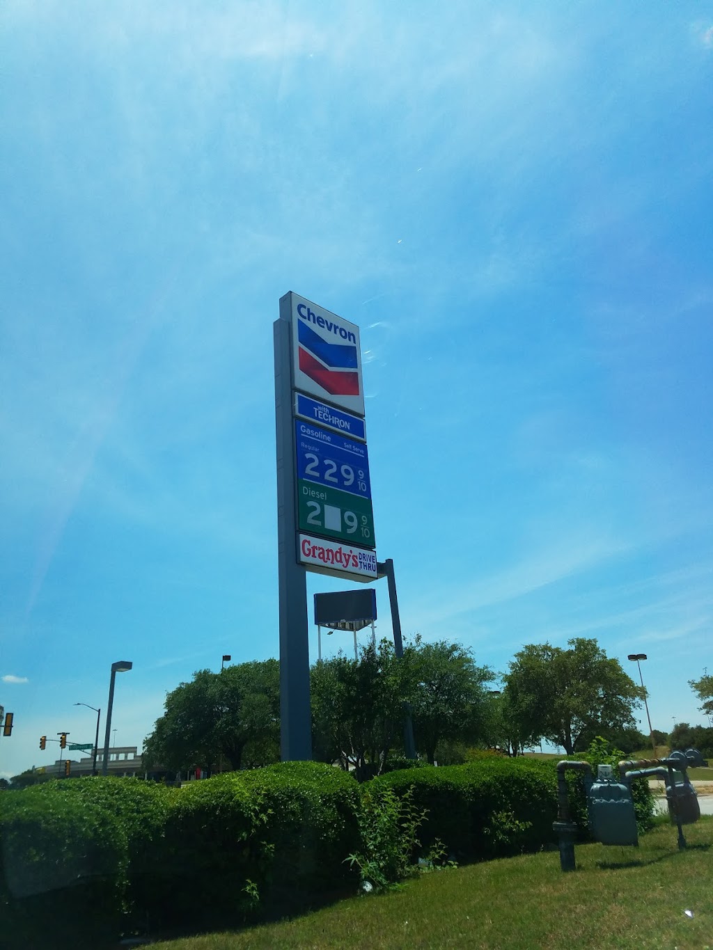 Chevron Fort Worth | 1051 Bridgewood Dr, Fort Worth, TX 76112, USA | Phone: (817) 429-6004