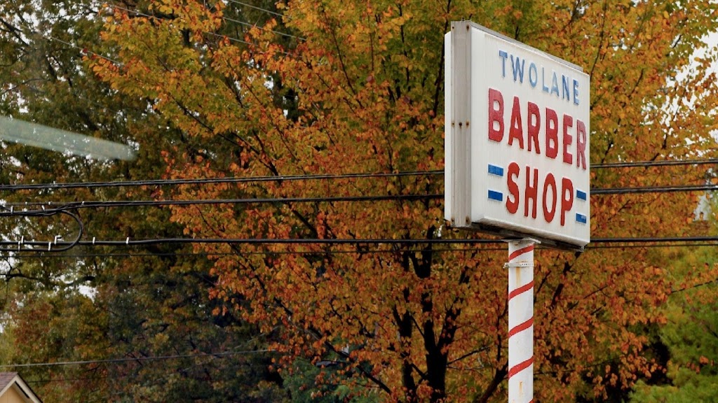 Two Lane Barber Shop | 2920 Hikes Ln, Louisville, KY 40218, USA | Phone: (502) 454-7764