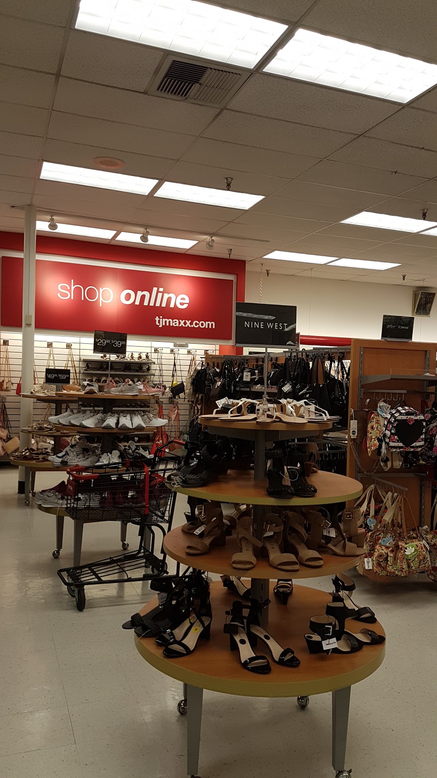 T.J. Maxx | 18295 Brookhurst St, Fountain Valley, CA 92708, USA | Phone: (714) 964-6100