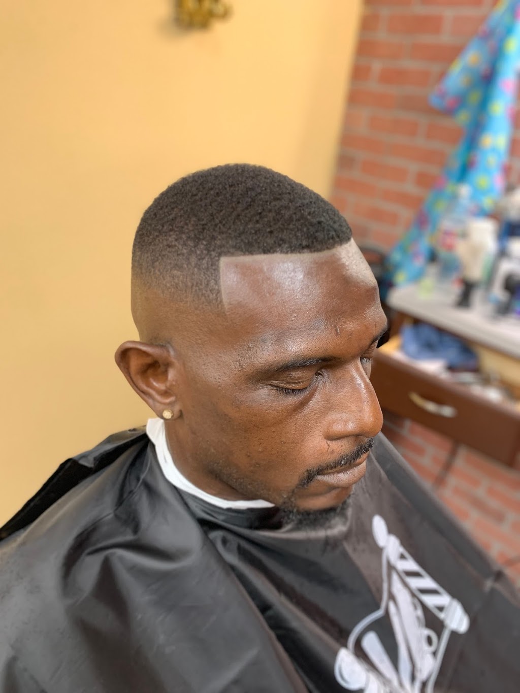 No Cap Kutz Barbershop | 5800 E Berry St Suite 120, Fort Worth, TX 76119, USA | Phone: (682) 301-1549