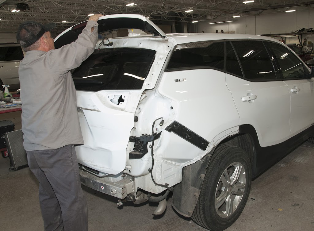 Ray Laethem Collision Center | 17651 Mack Ave, Detroit, MI 48224, USA | Phone: (313) 417-8430