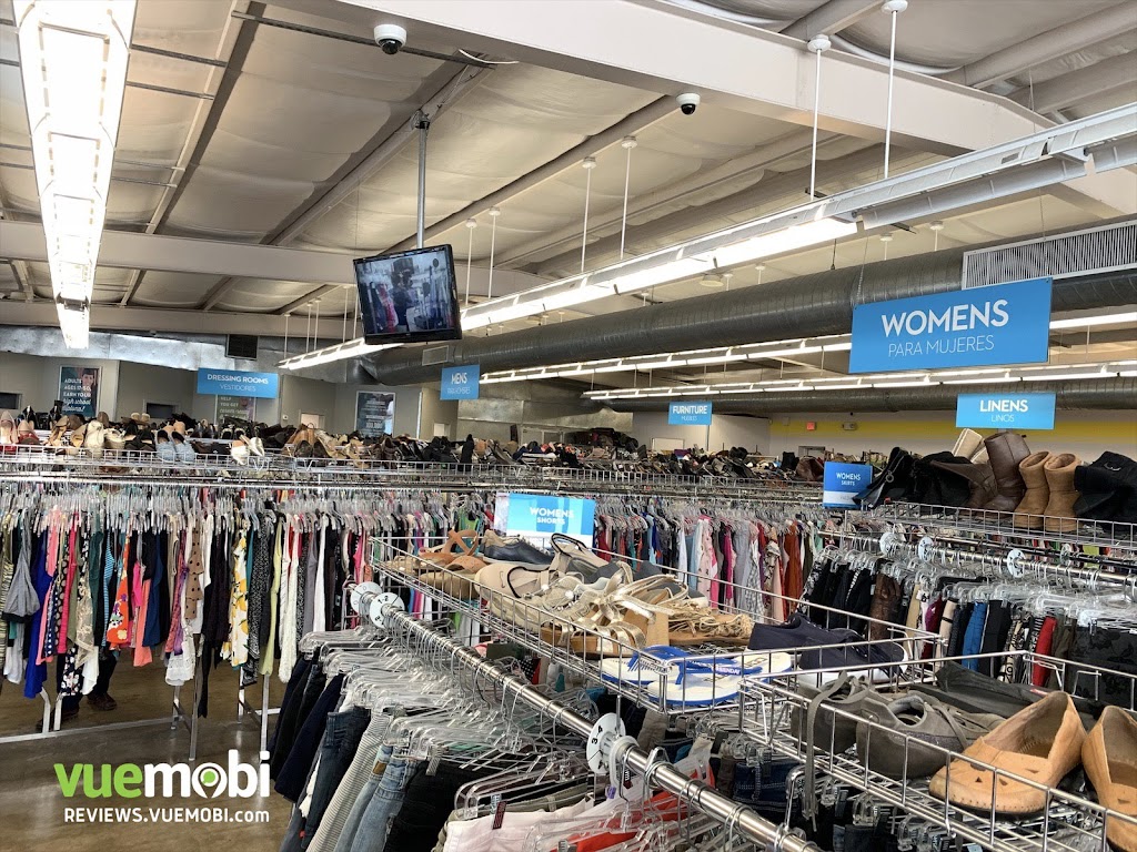 Goodwill Central Texas Lake Austin Store | 2411 Lake Austin Blvd, Austin, TX 78703, USA | Phone: (512) 478-6711