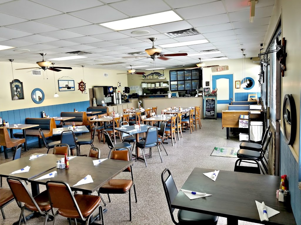 Juniors Seafood Restaurant and Grill | 9349 N Main St, Jacksonville, FL 32218, USA | Phone: (904) 751-9180