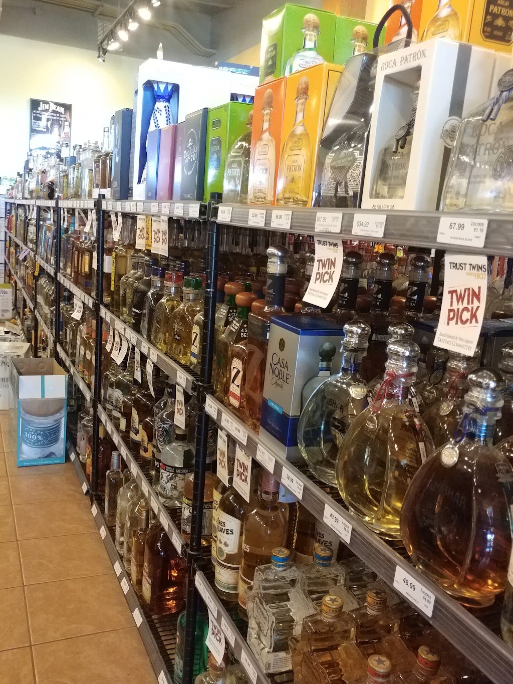 Twin Liquors | 1659 TX-46 #130, New Braunfels, TX 78132, USA | Phone: (830) 608-9292