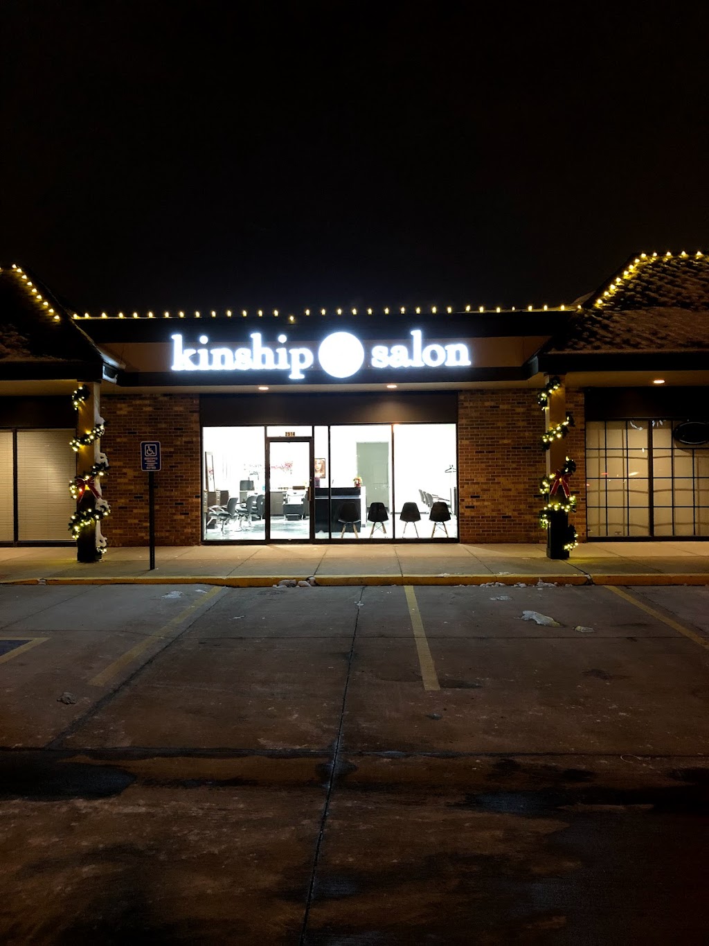 Kinship Salon | 2514 S 140th St, Omaha, NE 68144, USA | Phone: (402) 916-9104