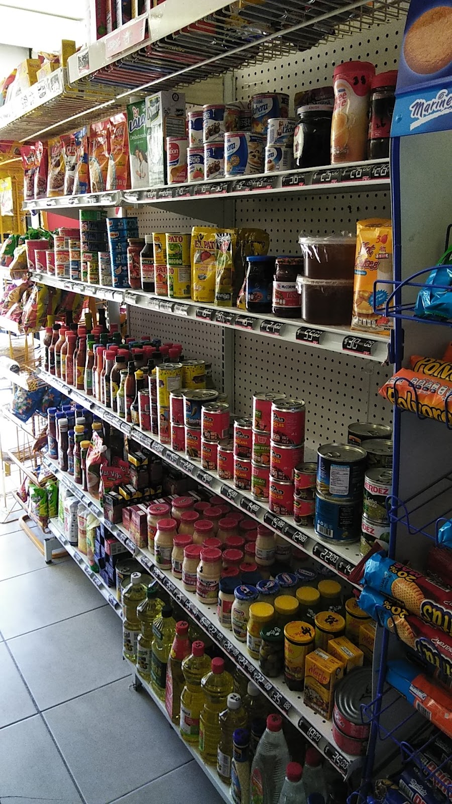 SIX Tienda | Fraccionamiento, Puerto Nuevo, 22164 Palma Real, B.C., Mexico | Phone: 667 817 9343