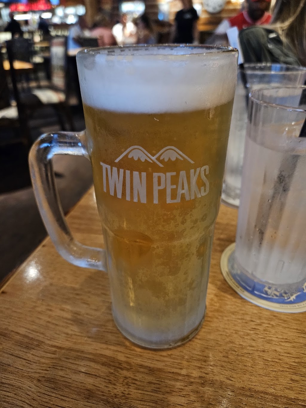 Twin Peaks | 440 SW 145th Ave, Pembroke Pines, FL 33027, USA | Phone: (754) 400-6990