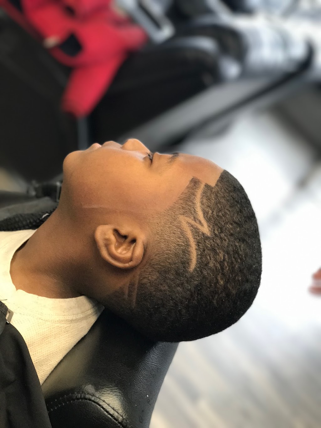 Greathouse Barber & Beauty Shop | 23930 W Nine Mile Rd, Southfield, MI 48033 | Phone: (248) 200-7731